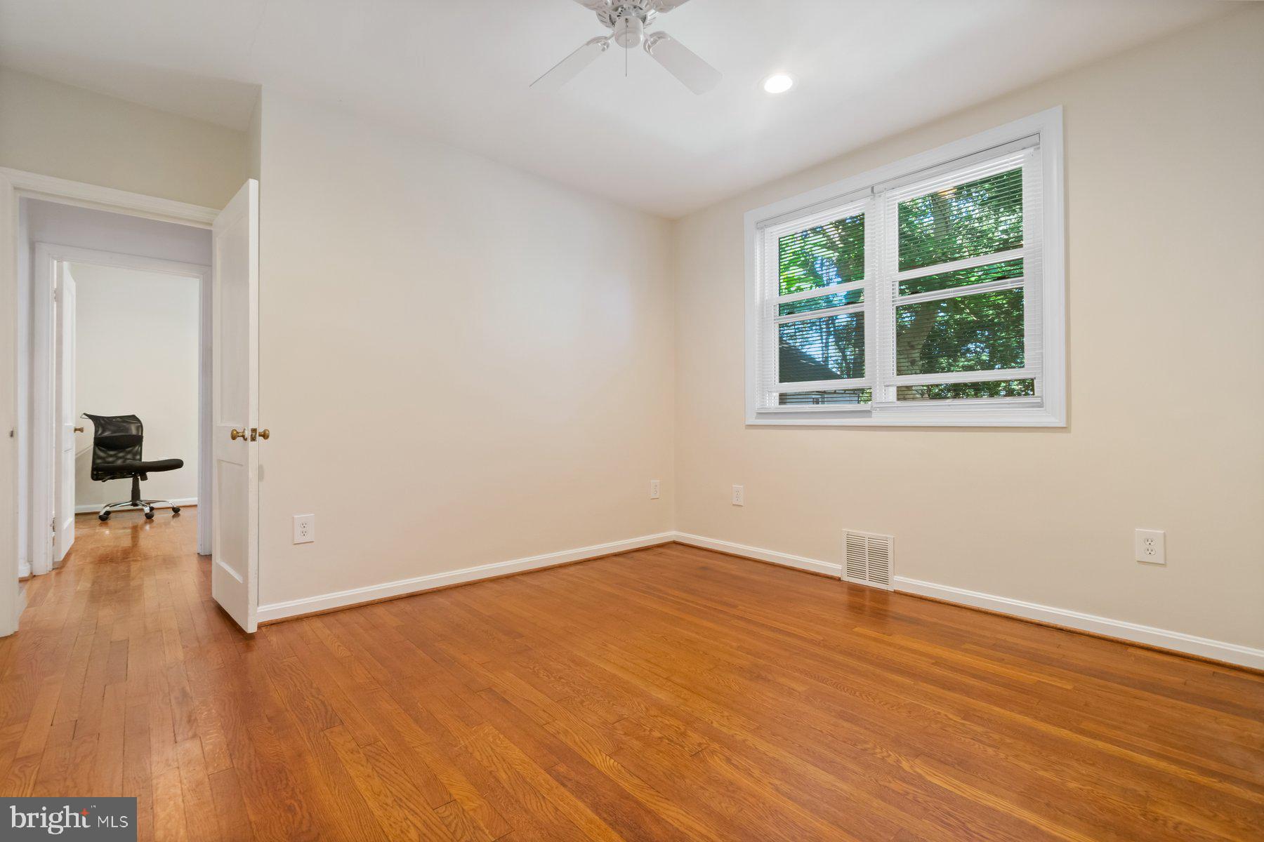 640 Jasontown Road Westminster, MD 21158 - Photo 22 of 38 Owners Bed