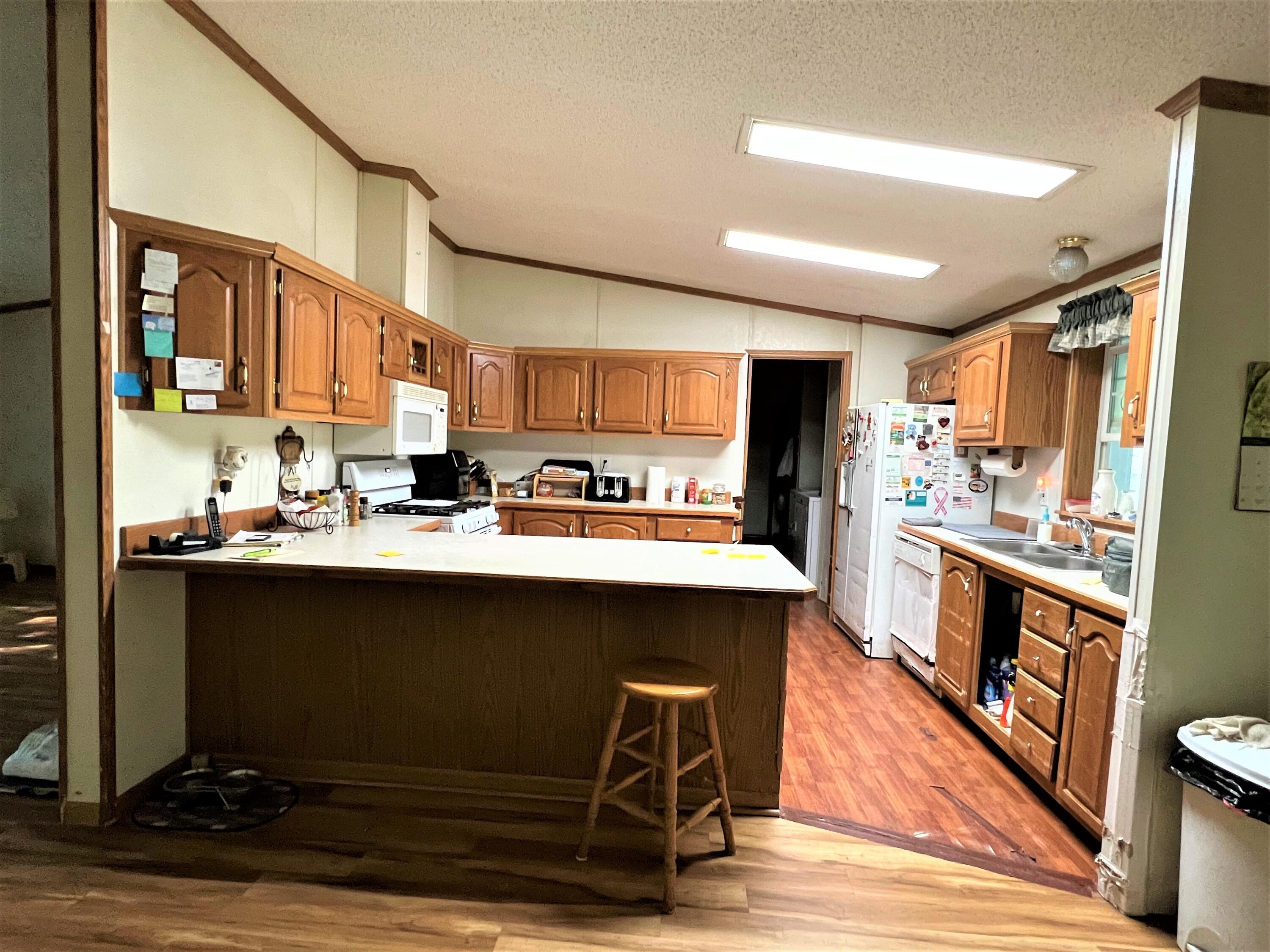 15400 Hebron Mail Route Cheboygan, MI 49721 - Photo 11 of 41 Gallery Image 11