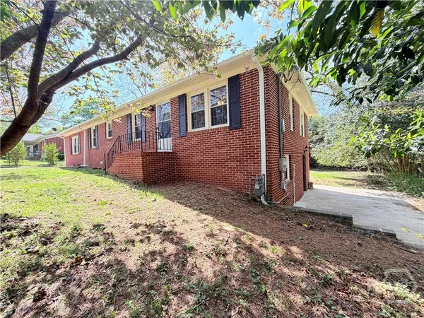 $1,795 | 125 Lillian Drive, Athens, GA 30606