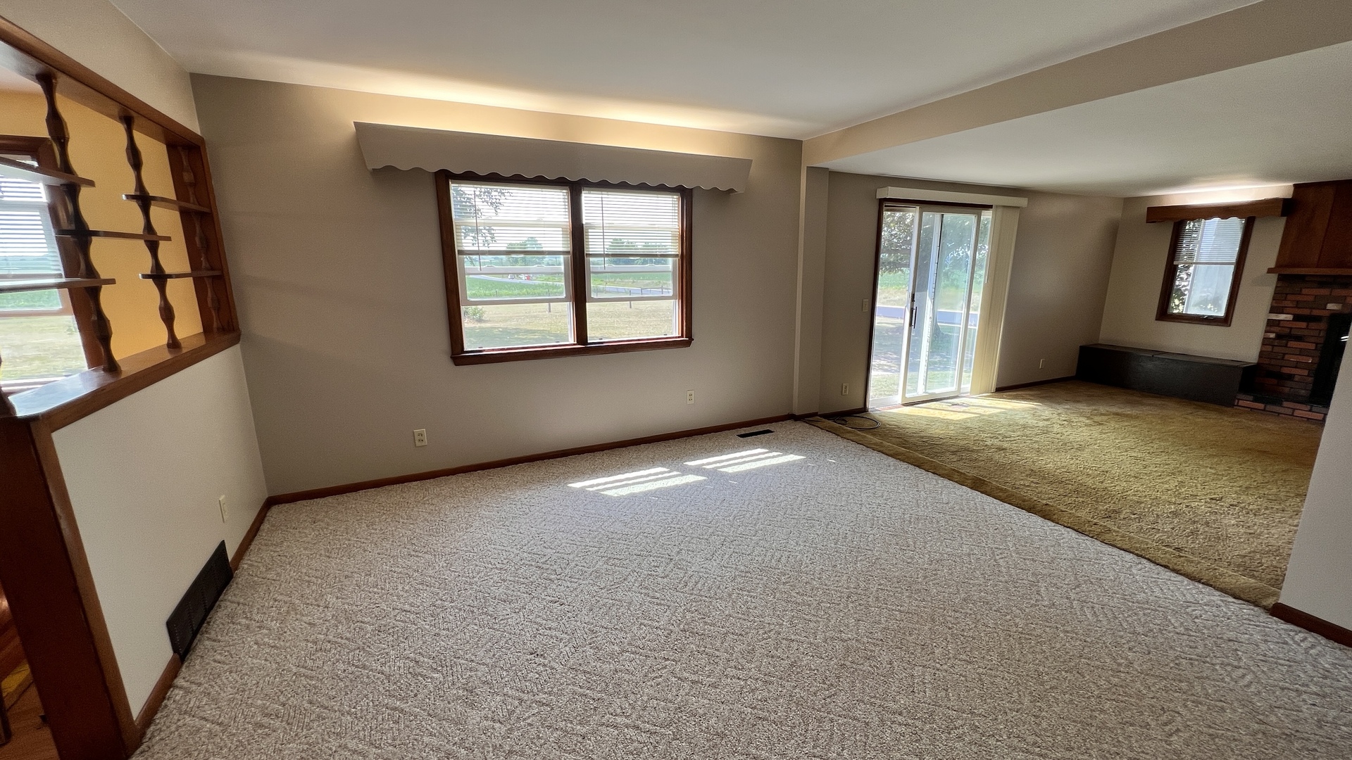 23160 Carroll Road Morrison, IL 61270 - Photo 24 of 44 an empty room with windows and entrance