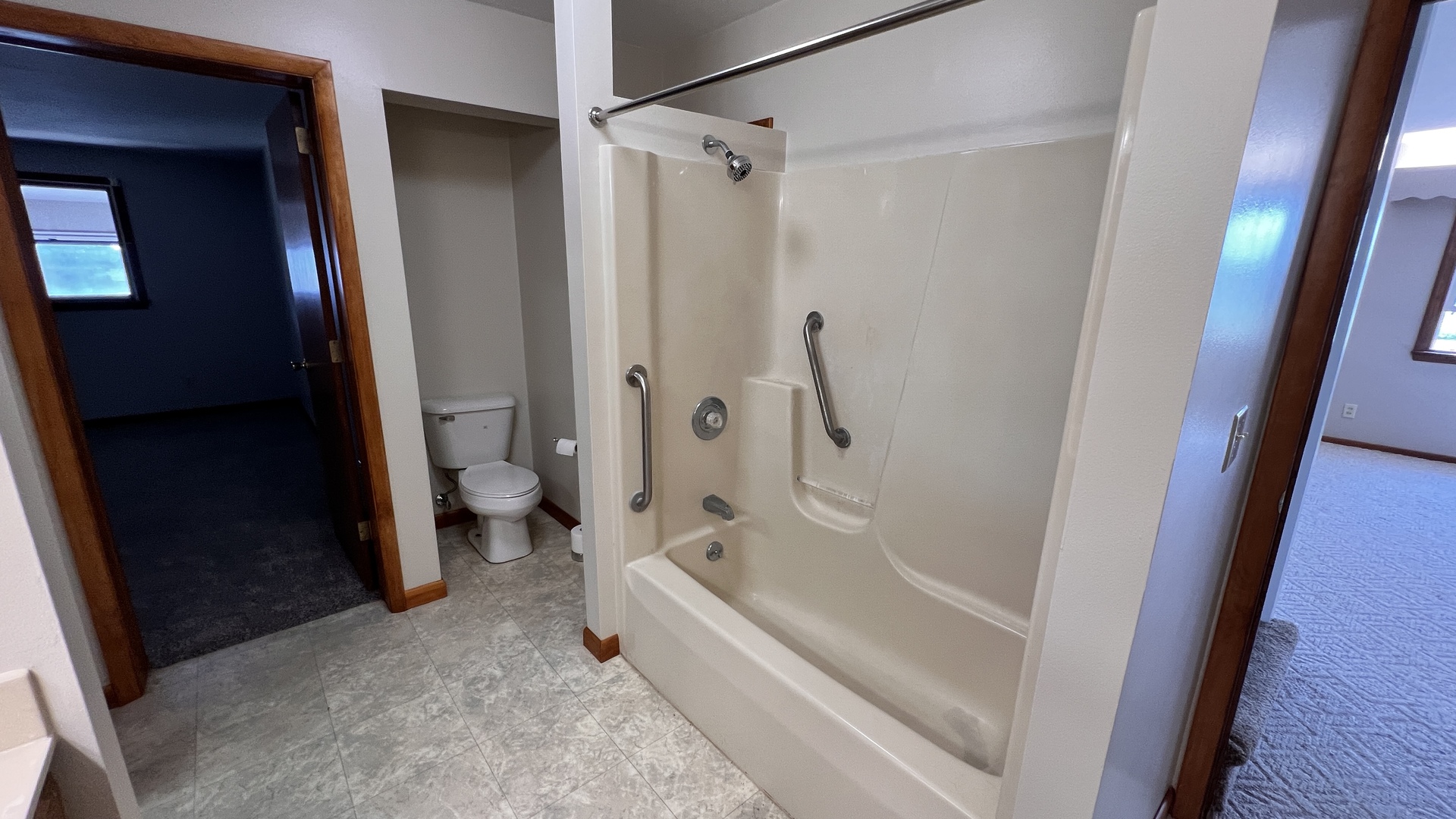 23160 Carroll Road Morrison, IL 61270 - Photo 32 of 44 a bathroom with a bathtub and a shower
