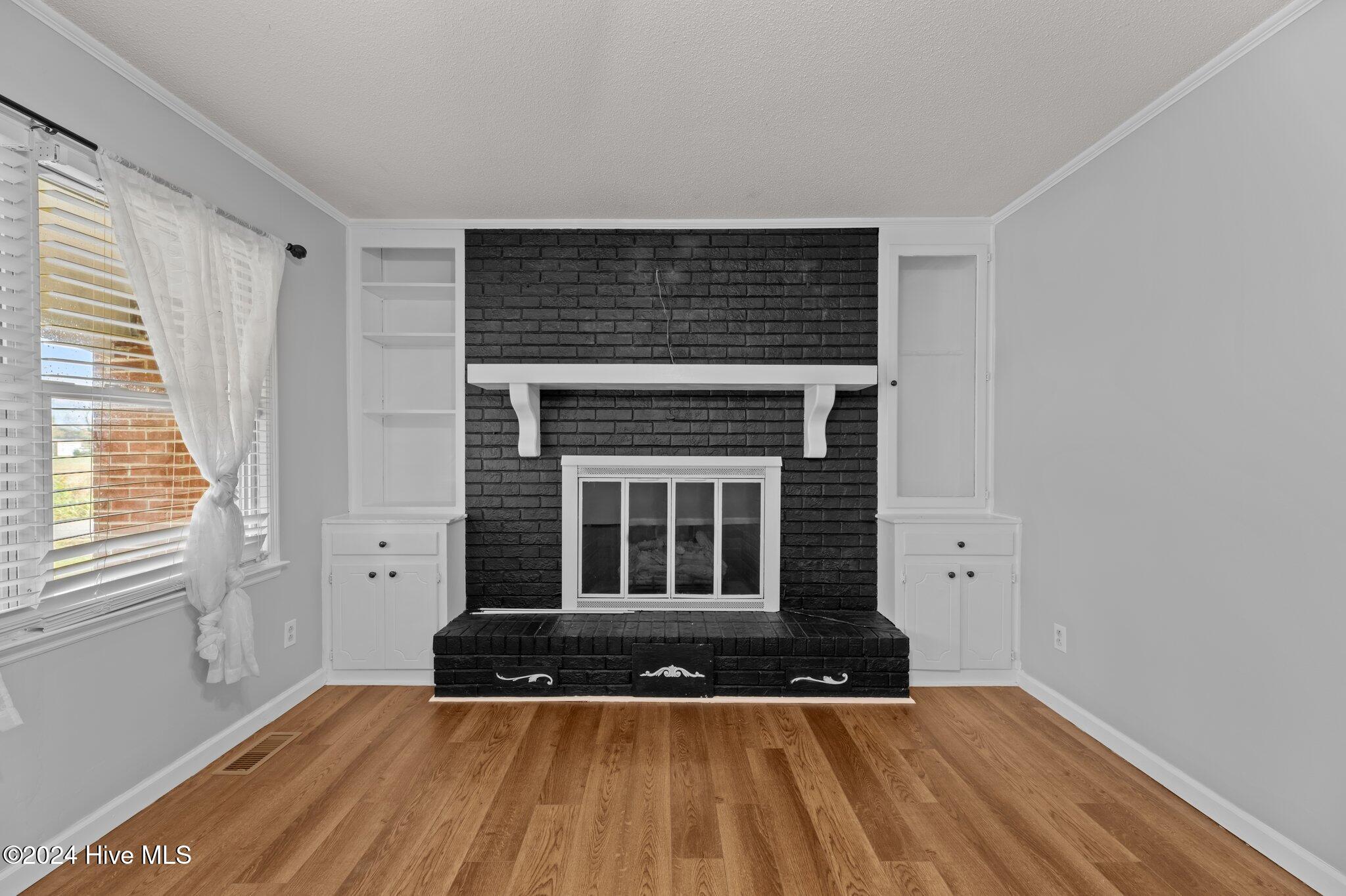 133 Mill Road Vanceboro, NC 28586 - Photo 17 of 44 Living Room