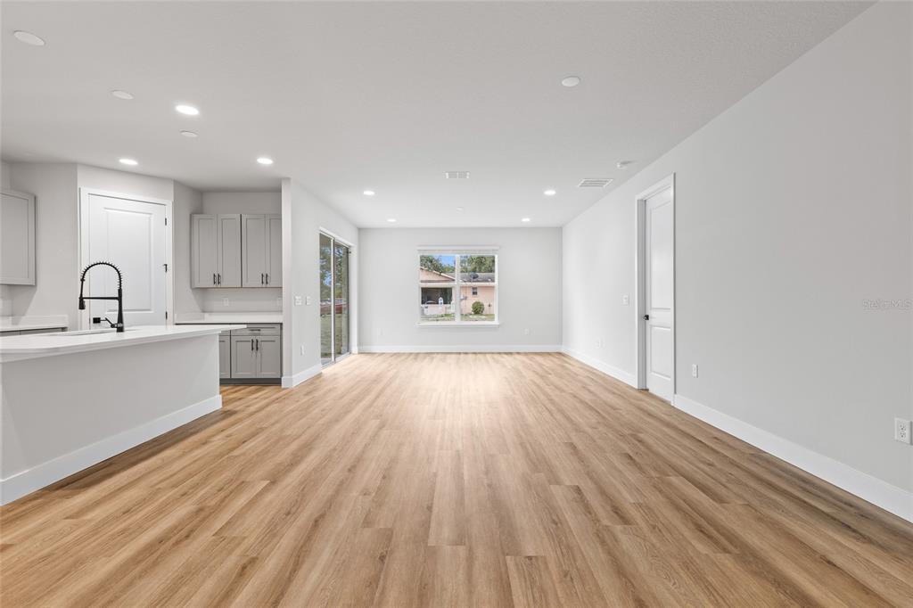 157 Plantation Road DeBary, FL 32713 - Photo 13 of 40