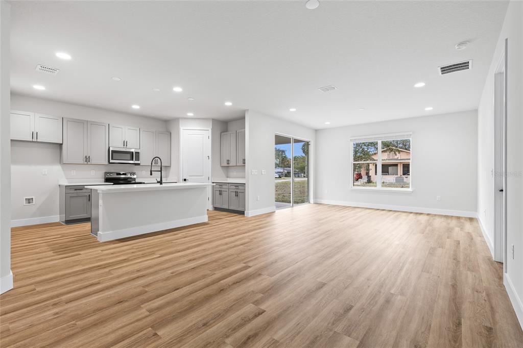 157 Plantation Road DeBary, FL 32713 - Photo 14 of 40