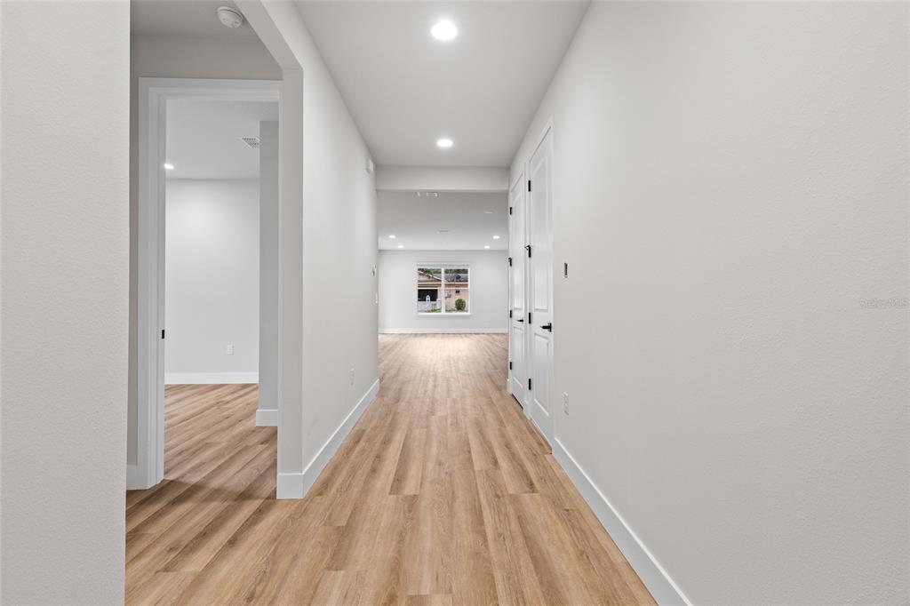 157 Plantation Road DeBary, FL 32713 - Photo 5 of 40