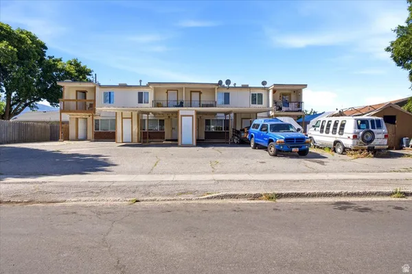 $990,000 | 1342 Sudbury Avenue, Sandy, UT 84093