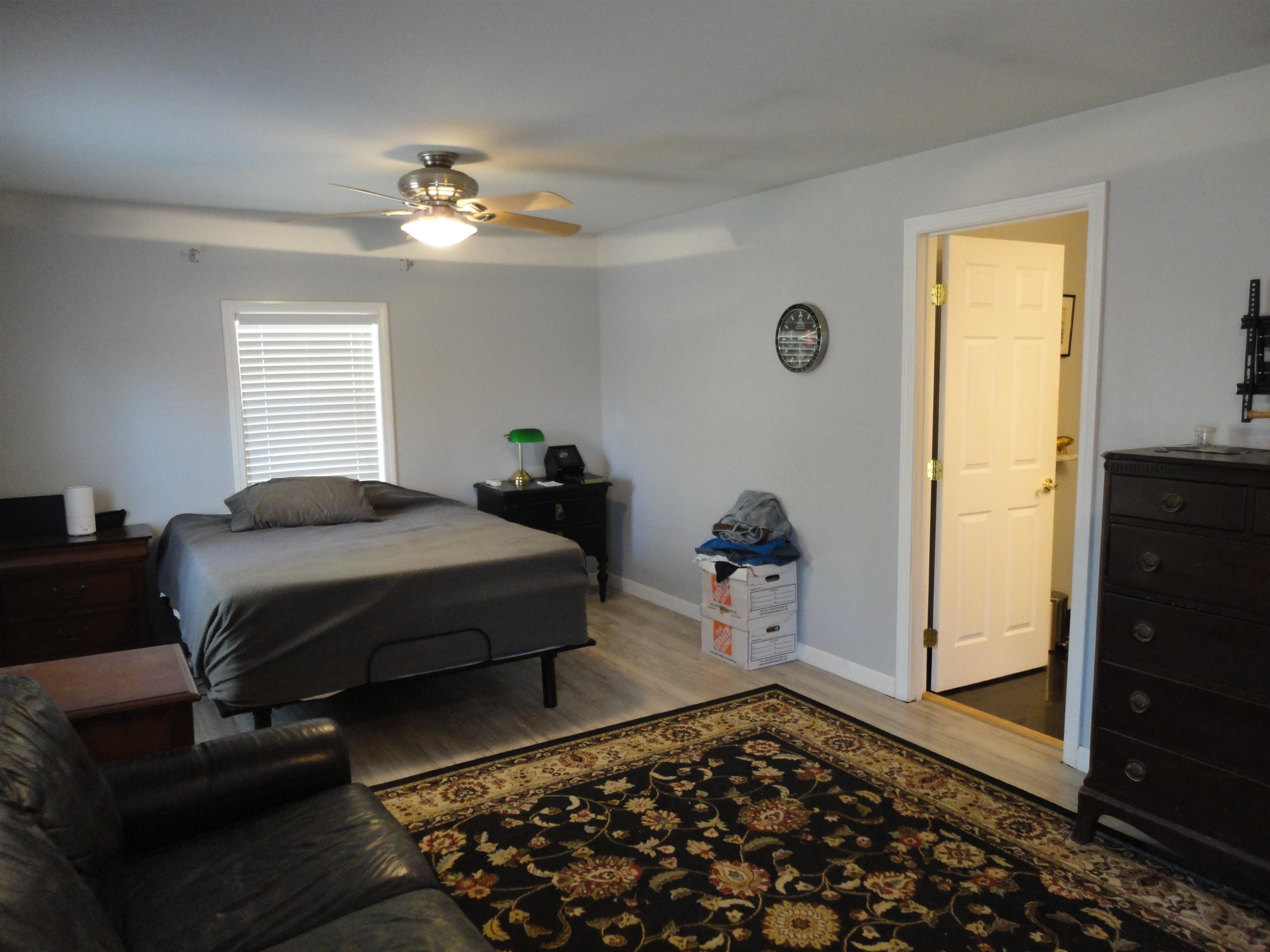 13 Hall Road Londonderry, NH 03053 - Photo 16 of 33 Gallery Image 16