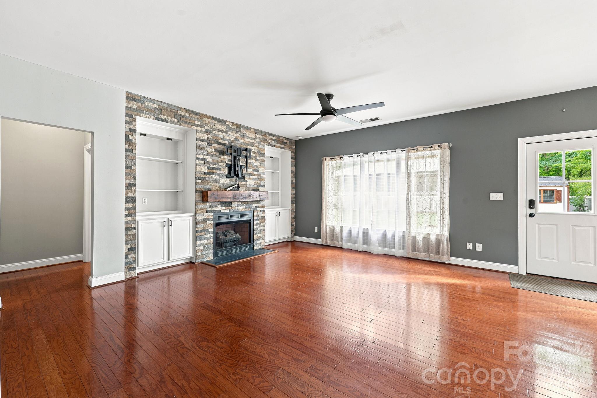 8821 Hambright Road Huntersville, NC 28078 - Photo 6 of 45 Gallery Image 6