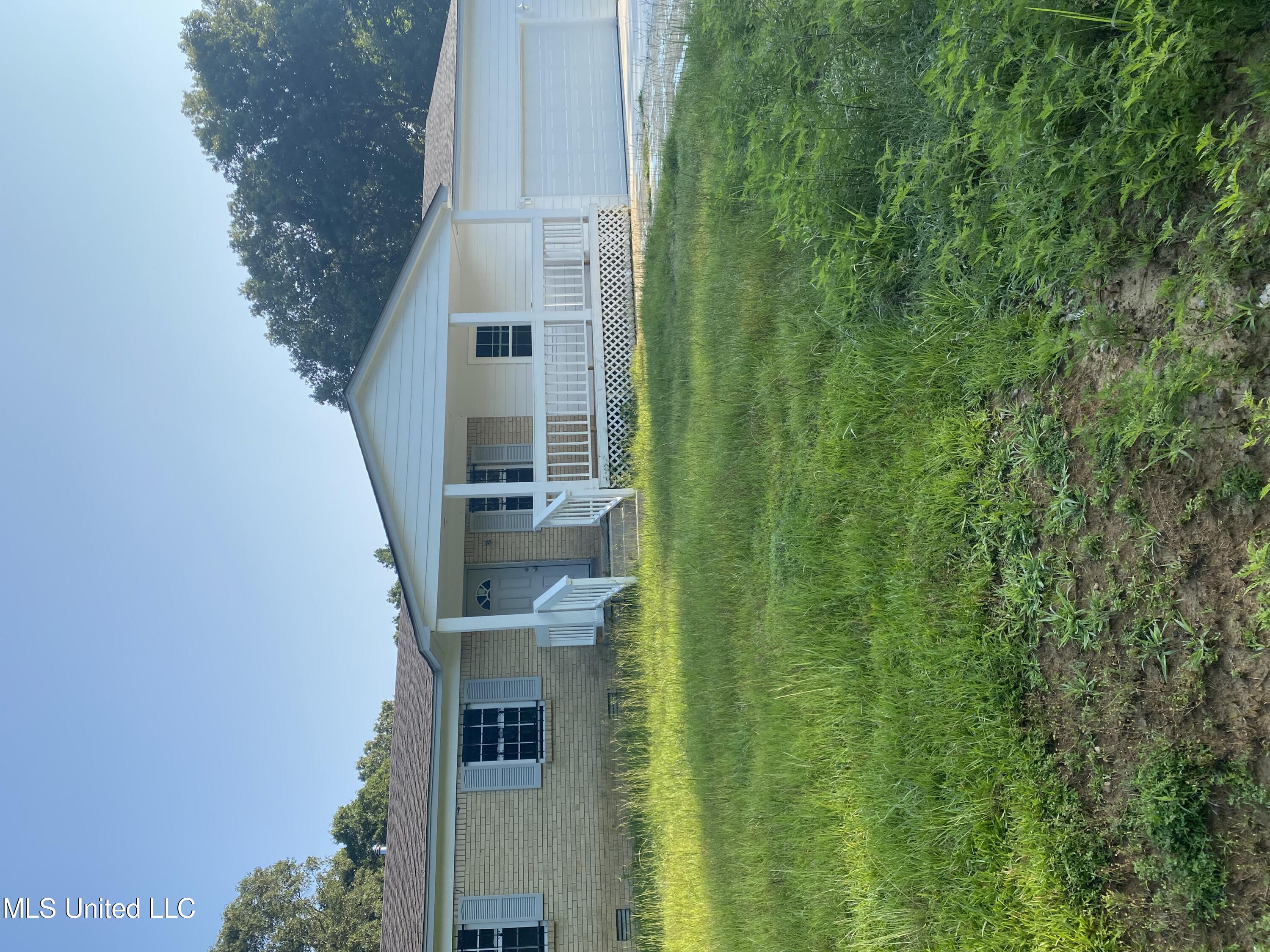 4404 Arkabutla Road Coldwater, MS 38618 - Photo 1 of 13 Front View