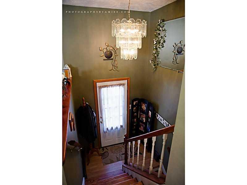 24 Guinea Road Biddeford, ME 04005 - Photo 18 of 22 Foyer.