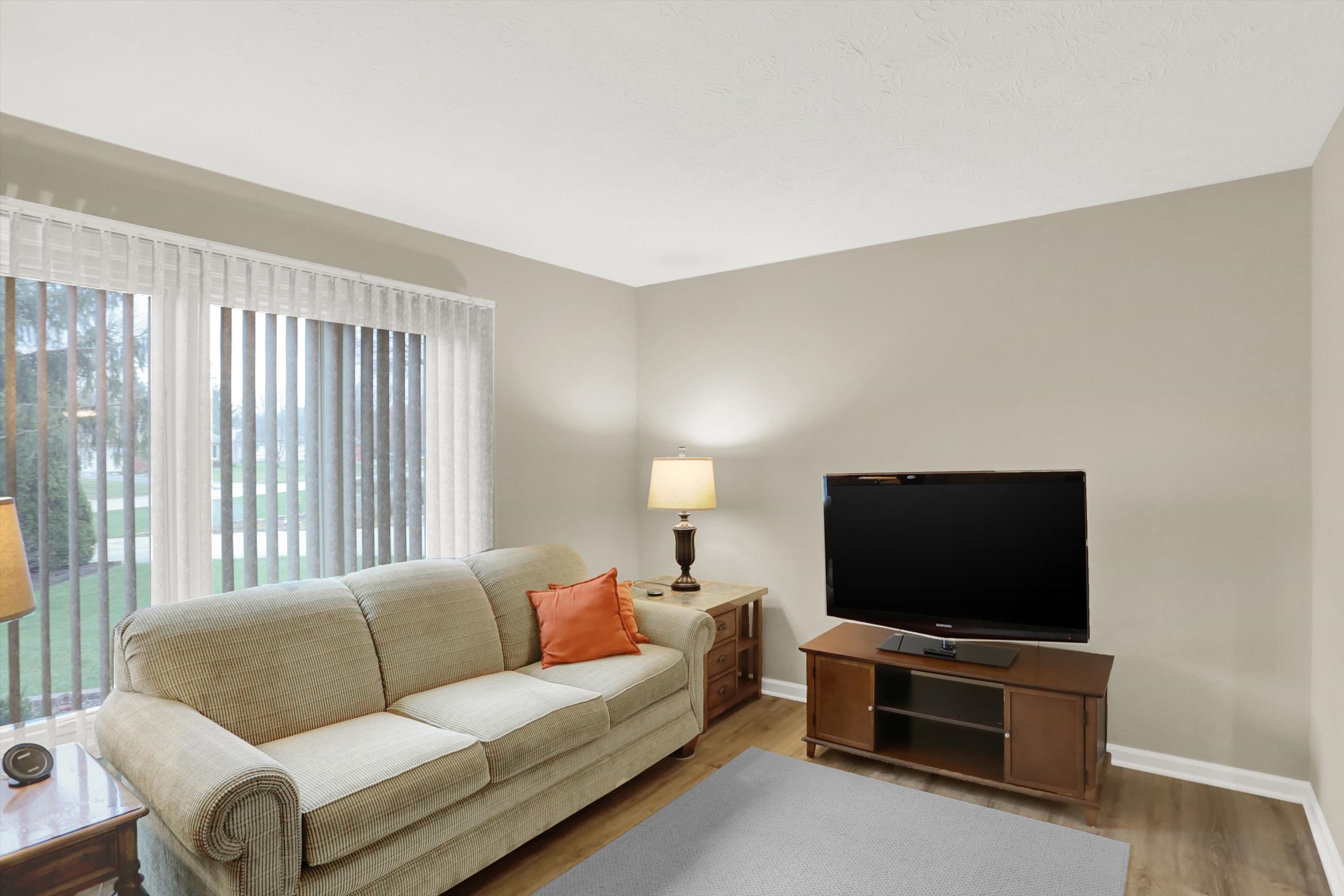 862 Bennett Road Carmel, IN 46032 - Photo 6 of 43 Gallery Image 6