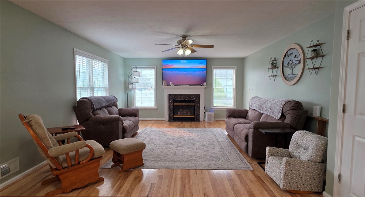 123 Fieldview Drive Erwin, NY 14870 - Photo 10 of 37 Living room