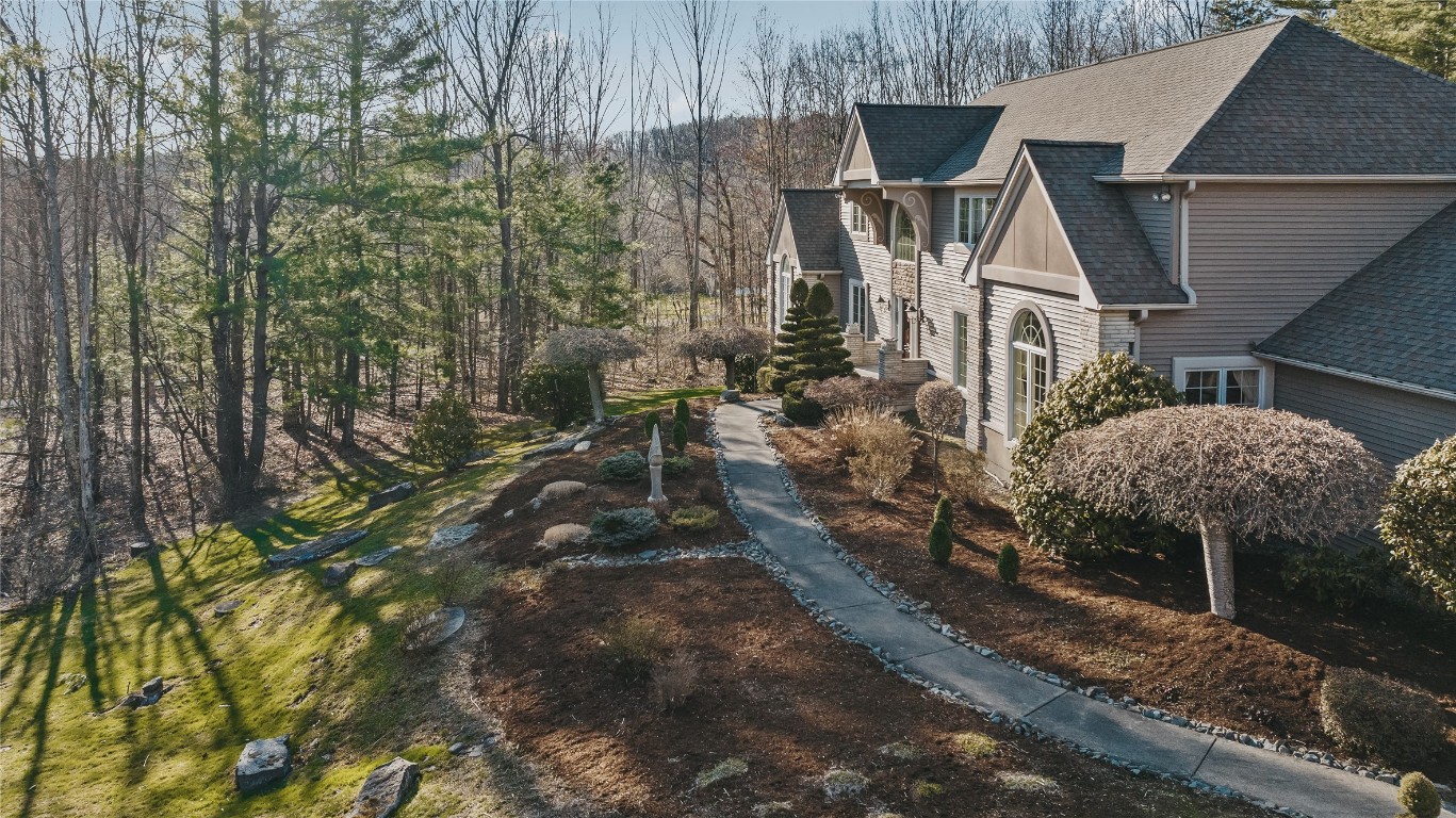 339 Foster Road Vestal, NY 13850 - Photo 2 of 48 Gallery Image 2