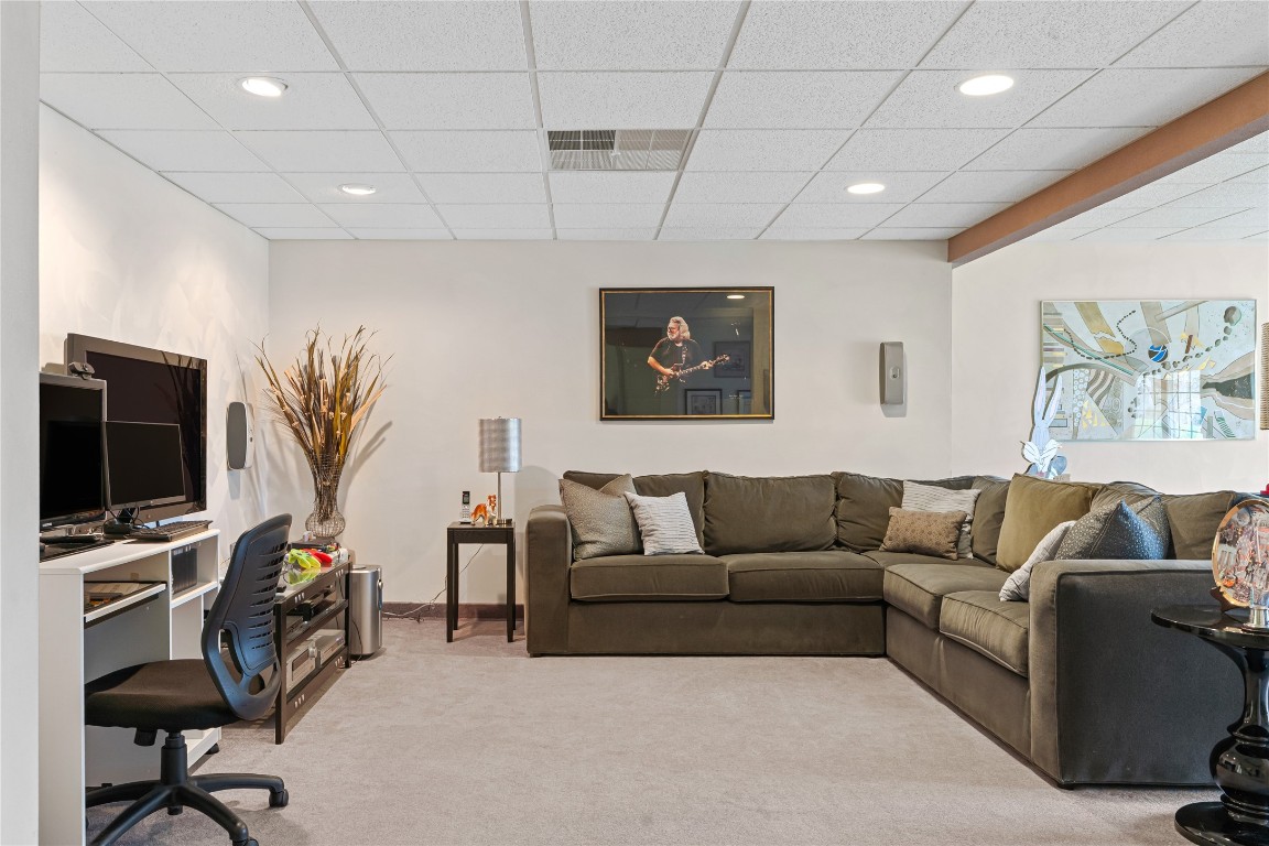339 Foster Road Vestal, NY 13850 - Photo 38 of 48 Gallery Image 38