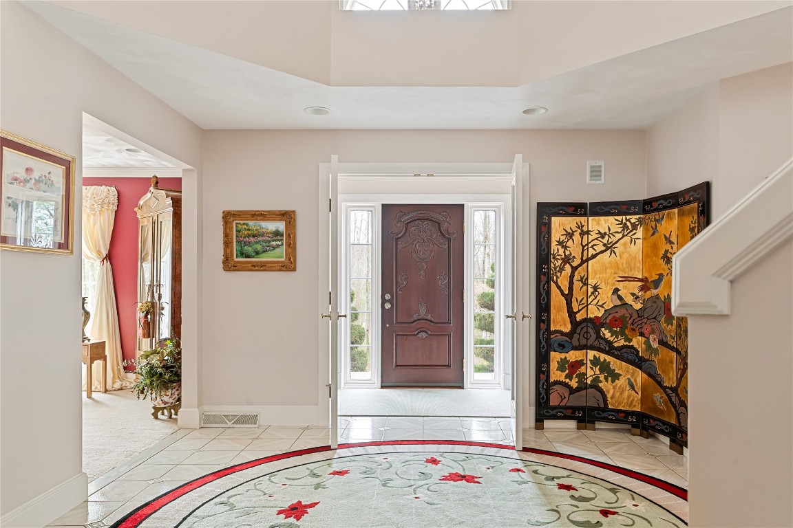 339 Foster Road Vestal, NY 13850 - Photo 4 of 48 Gallery Image 4