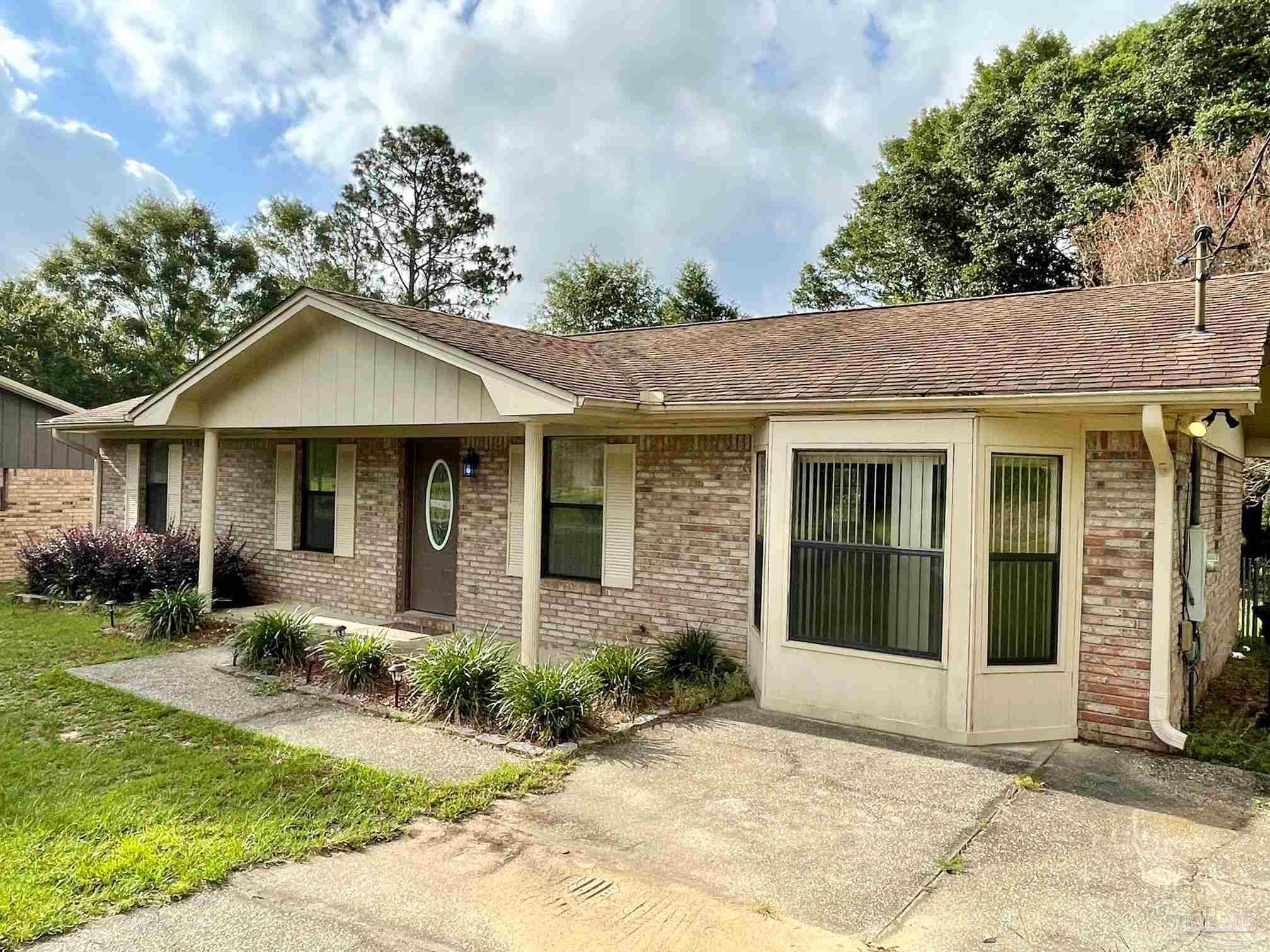 2576 West Kingsfield Road Cantonment, FL 32533 - Photo 3 of 27 Gallery Image 3