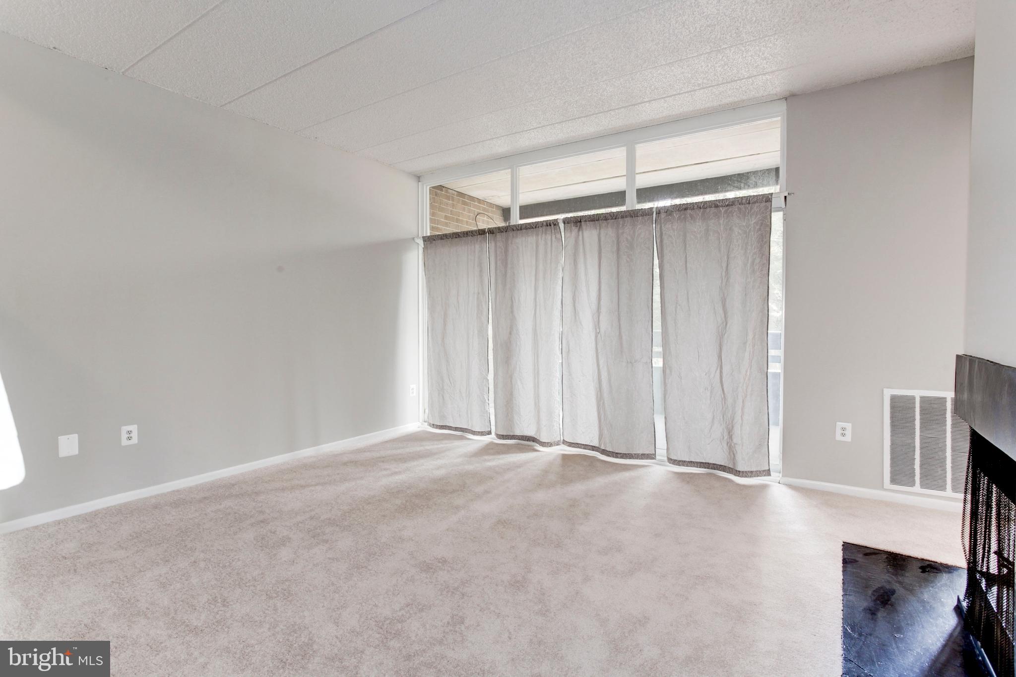 11557 Rolling Green Court, Unit 201 Reston, VA 20191 - Photo 4 of 29