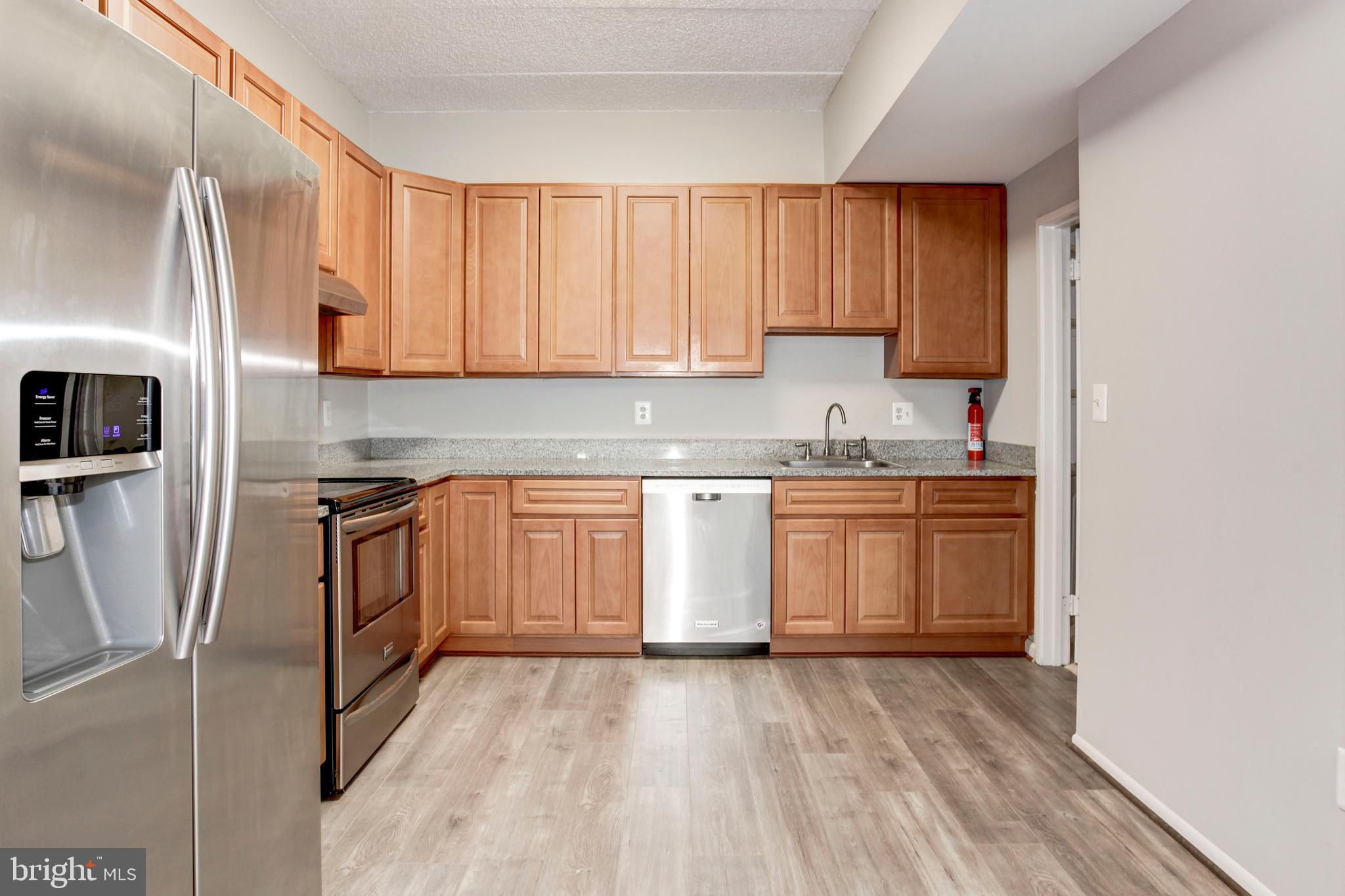 11557 Rolling Green Court, Unit 201 Reston, VA 20191 - Photo 9 of 29