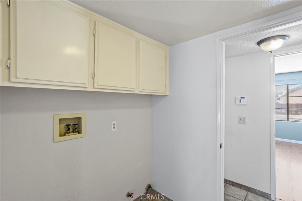 14710 Ponderosa Ranch Road Victorville, CA 92392 - Photo 16 of 27 Gallery Image 16