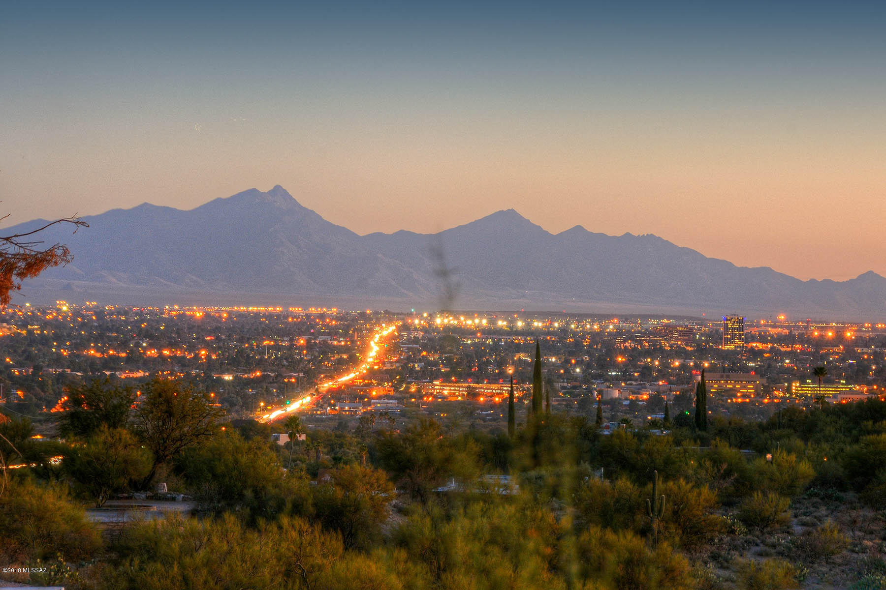 4925 North Craycroft Road Tucson, AZ 85718 - Photo 3 of 39 Gallery Image 3