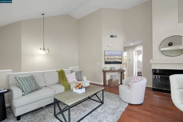 $388,000 | 408 Lighthouse Court, Hercules, CA 94547