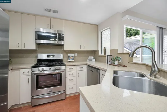 $388,000 | 408 Lighthouse Court, Hercules, CA 94547