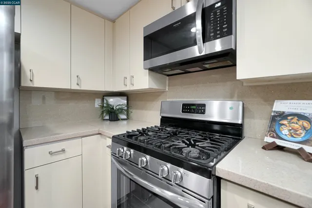 $388,000 | 408 Lighthouse Court, Hercules, CA 94547