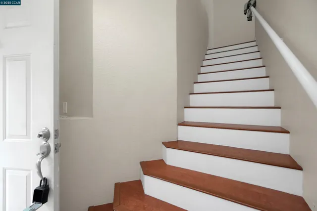 $388,000 | 408 Lighthouse Court, Hercules, CA 94547