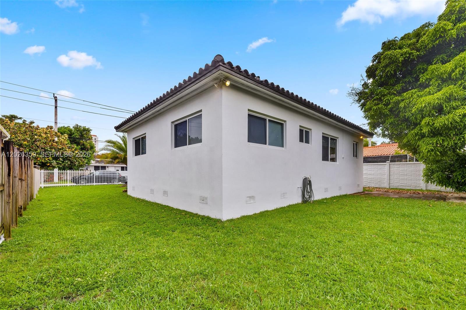 2355 Southwest 36th Avenue Miami, FL 33145 - Photo 22 of 27
