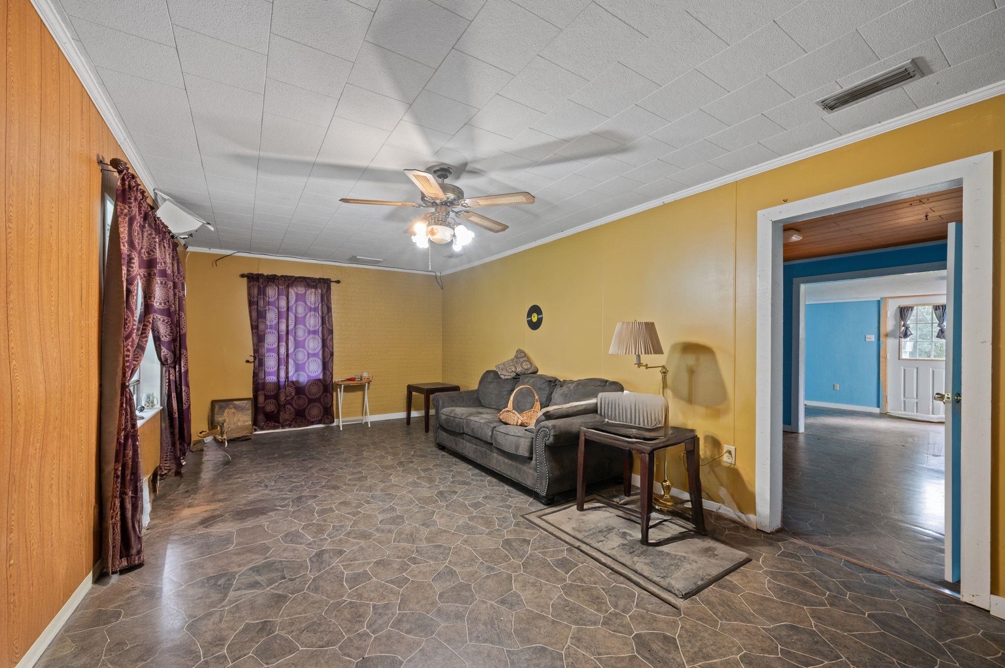 901 B D'Olive Street Bay Minette, AL 36507 - Photo 9 of 29 Living Room