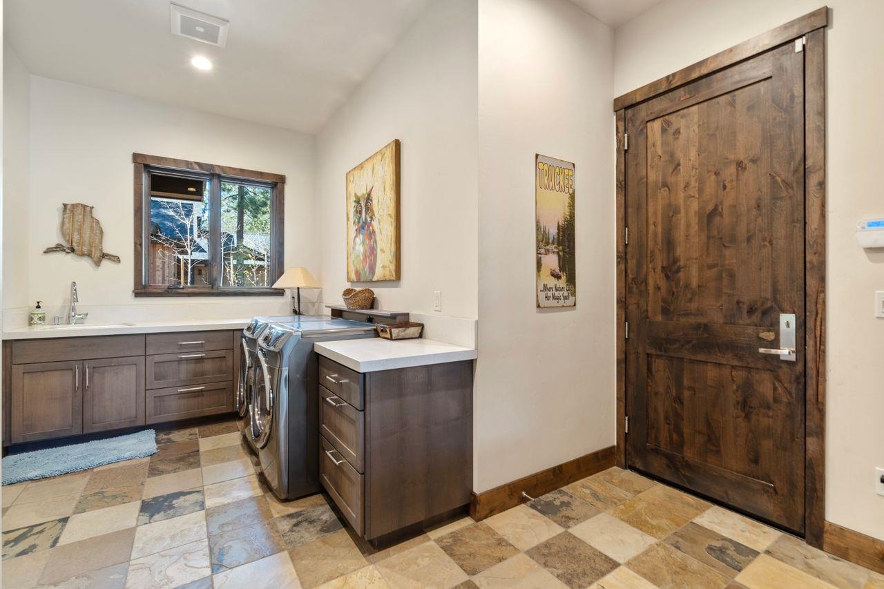 11551 Ghirard Road Truckee, CA 96161 - Photo 26 of 28 Gallery Image 26