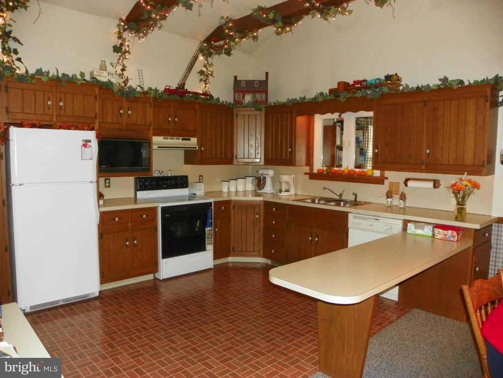 355 Rexmont Road Lebanon, PA 17042 - Photo 5 of 28 Gallery Image 5