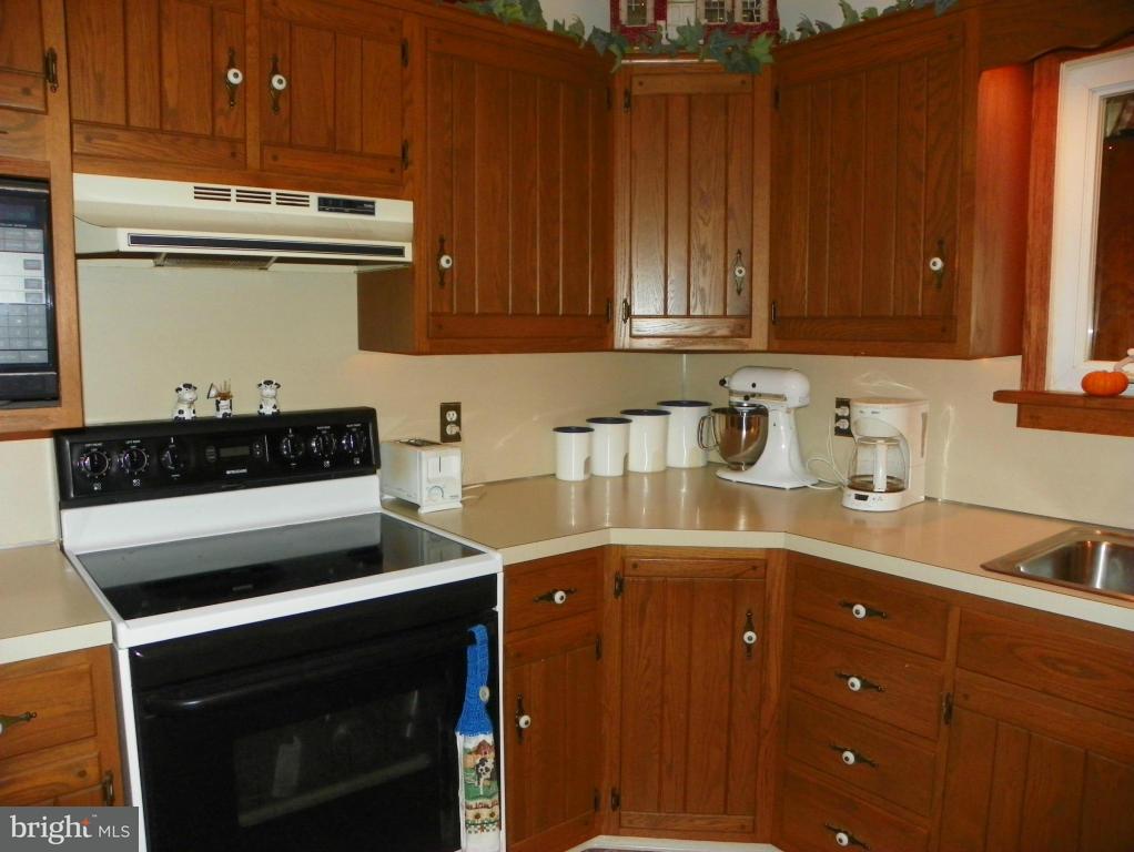 355 Rexmont Road Lebanon, PA 17042 - Photo 9 of 28 Gallery Image 9