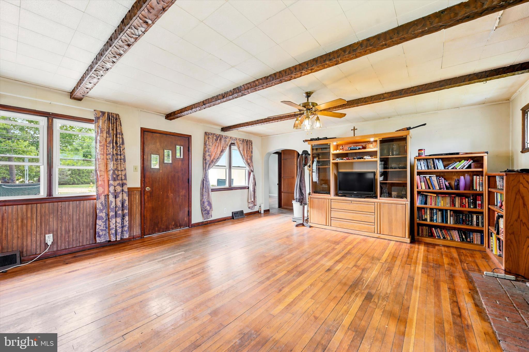 339 Beacon Light Road Gap, PA 17527 - Photo 5 of 35