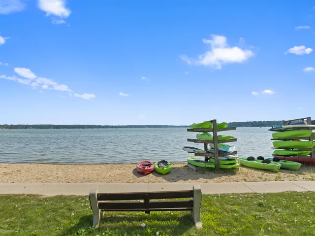 $954,990 | 2809 Launch Drive, Delavan, WI 53115