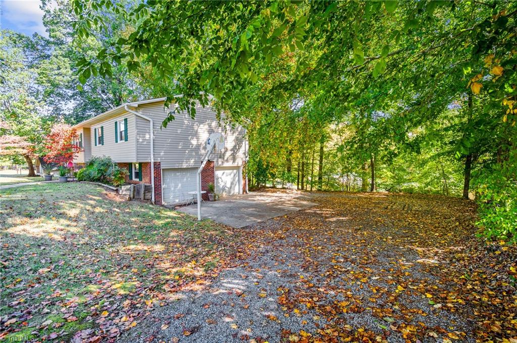 970 Helmstetler Road Lexington, NC 27295 - Photo 5 of 34