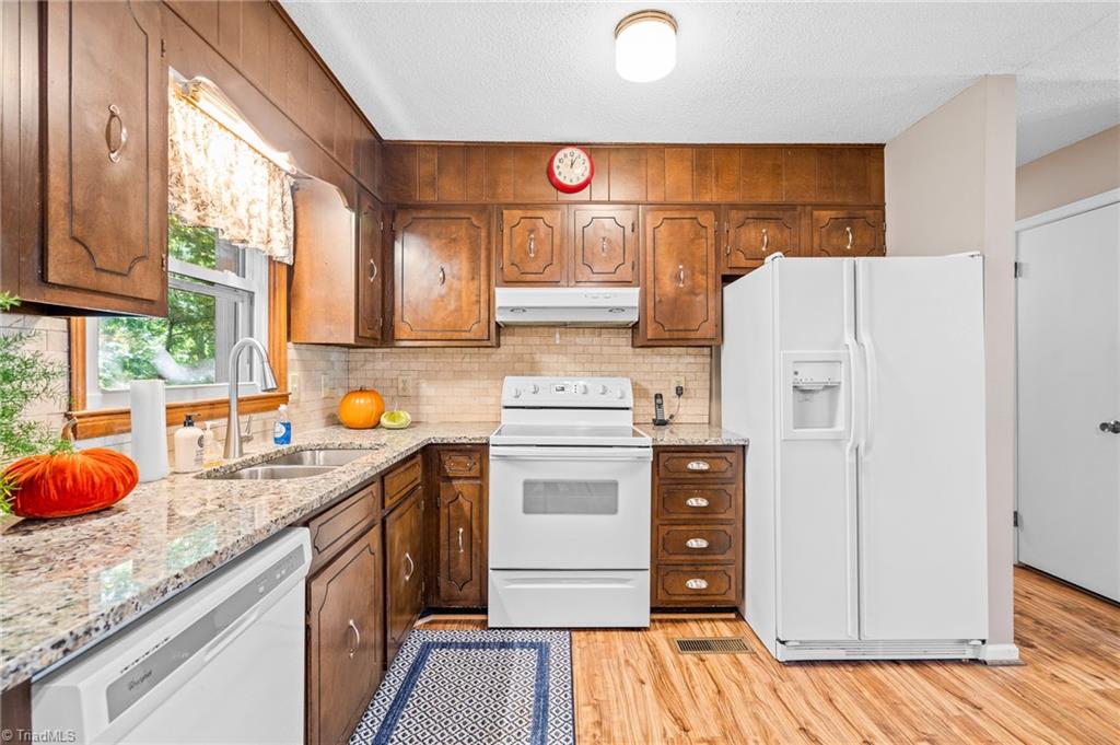 970 Helmstetler Road Lexington, NC 27295 - Photo 8 of 34