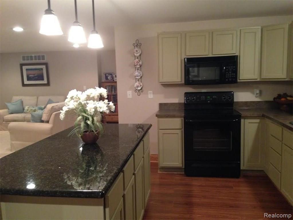 925 West Marr Road Howell, MI 48855 - Photo 20 of 35