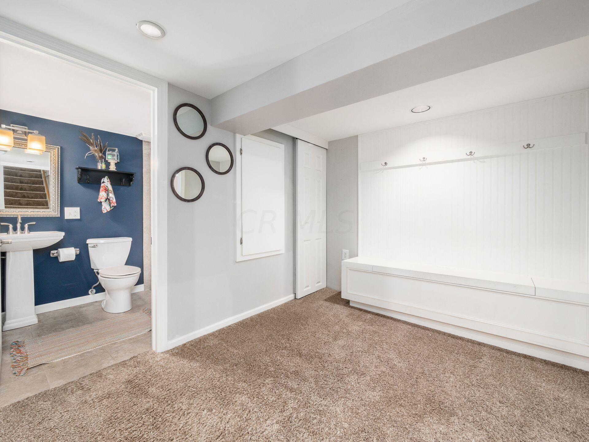 2343 Swansea Road Upper Arlington, OH 43221 - Photo 27 of 58 LL hall 2