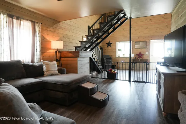 $445,000 | 619 Mountain View Drive, Dubois, WY 82513