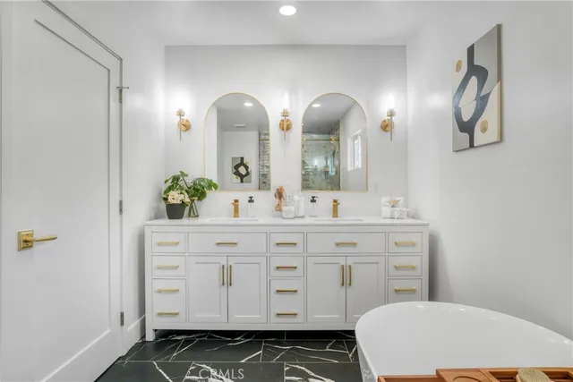 $1,179,000 | 6325 Long Street, Los Angeles, CA 90043