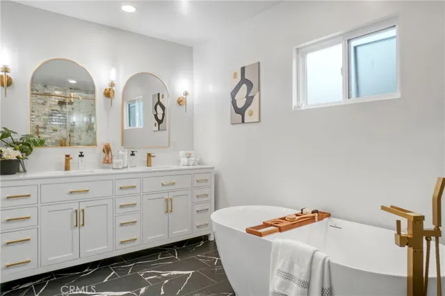 $1,179,000 | 6325 Long Street, Los Angeles, CA 90043