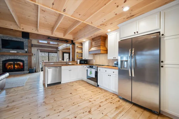 $1,100,000 | 17 Hopkins Lane, Verona Island, ME 04416