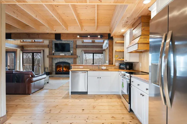 $1,100,000 | 17 Hopkins Lane, Verona Island, ME 04416