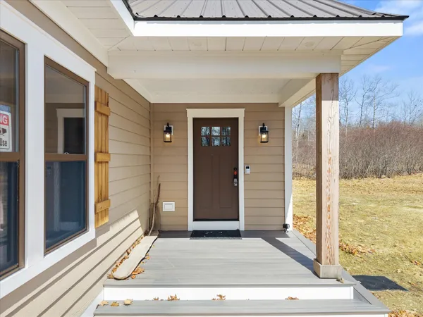 $1,100,000 | 17 Hopkins Lane, Verona Island, ME 04416