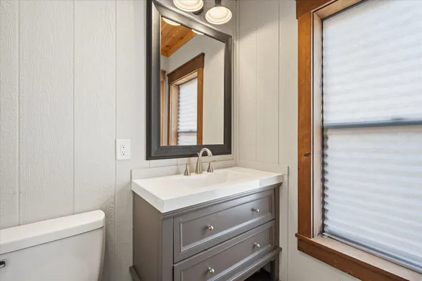 $1,100,000 | 17 Hopkins Lane, Verona Island, ME 04416