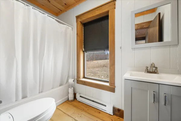 $1,100,000 | 17 Hopkins Lane, Verona Island, ME 04416