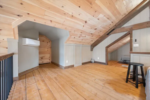 $1,100,000 | 17 Hopkins Lane, Verona Island, ME 04416