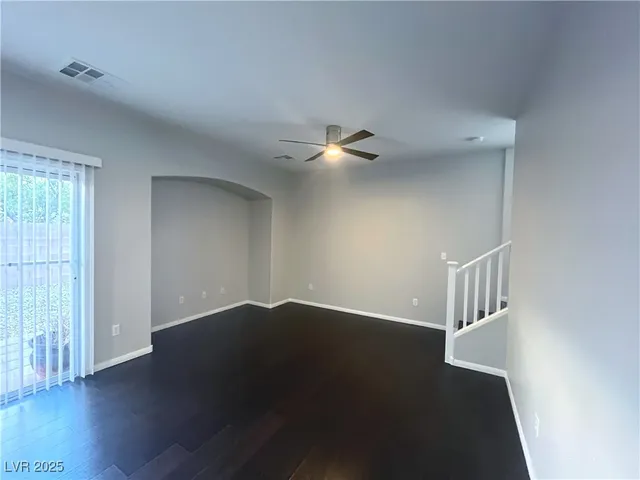 $2,135 | 231 Spectacular Street, Henderson, NV 89052