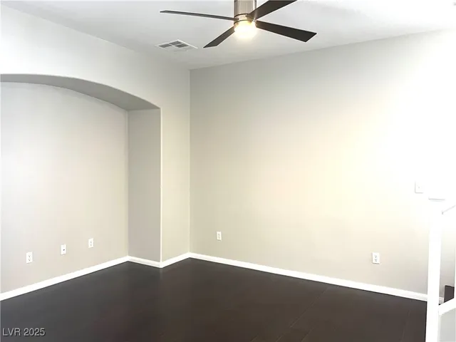 $2,135 | 231 Spectacular Street, Henderson, NV 89052